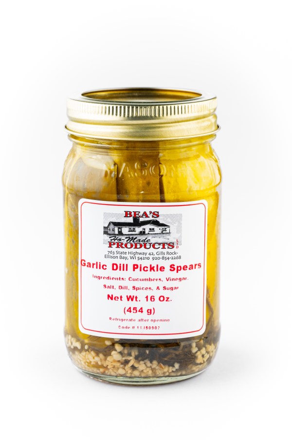 Pint jar of garlic dill pickle spears