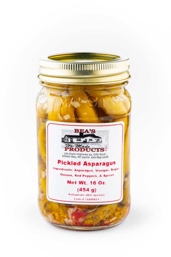 Pint jar of pickled asparagus.